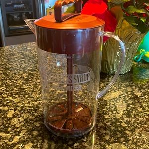 Hershey’s Syrup Milk Mixer‎ pitcher